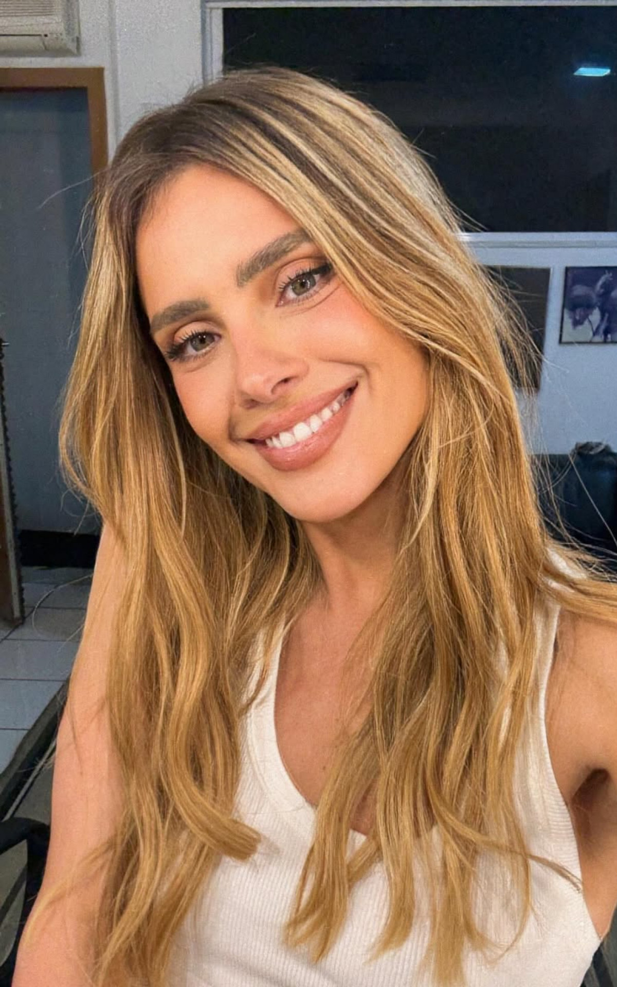 Carolina Dieckmann Revela Segredo de Beleza Acessível: Argila Branca para uma Pele Radiante