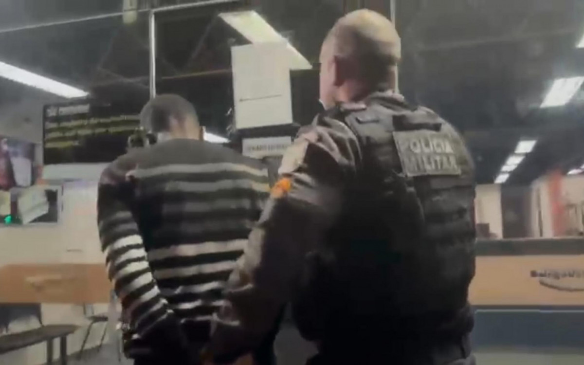 Ação Rápida da PM em Maricá Resulta na Prisão de Suspeito com Drogas e Identificação do Comando Vermelho