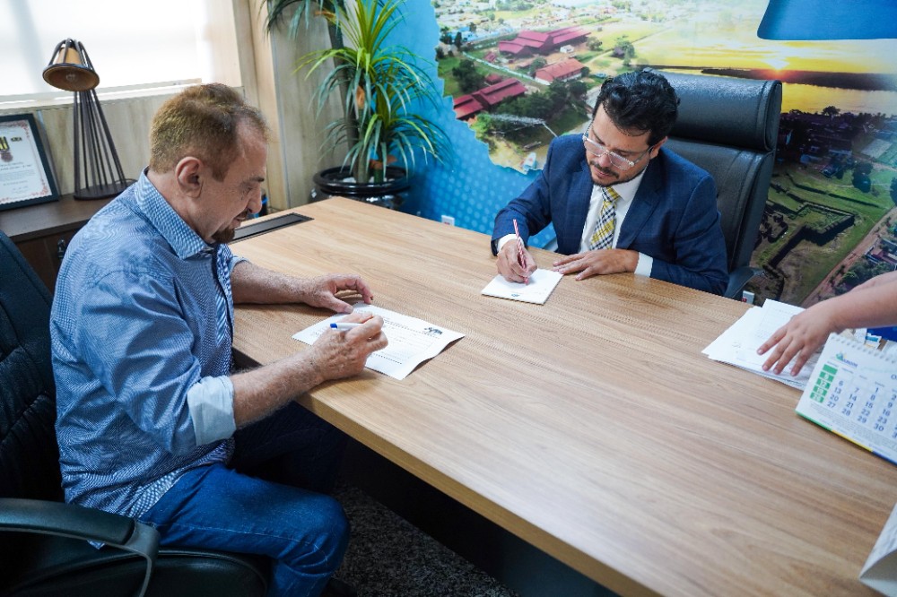 Hermínio Coelho Surpreende ao Unir Forças com Marcelo Cruz no PRTB