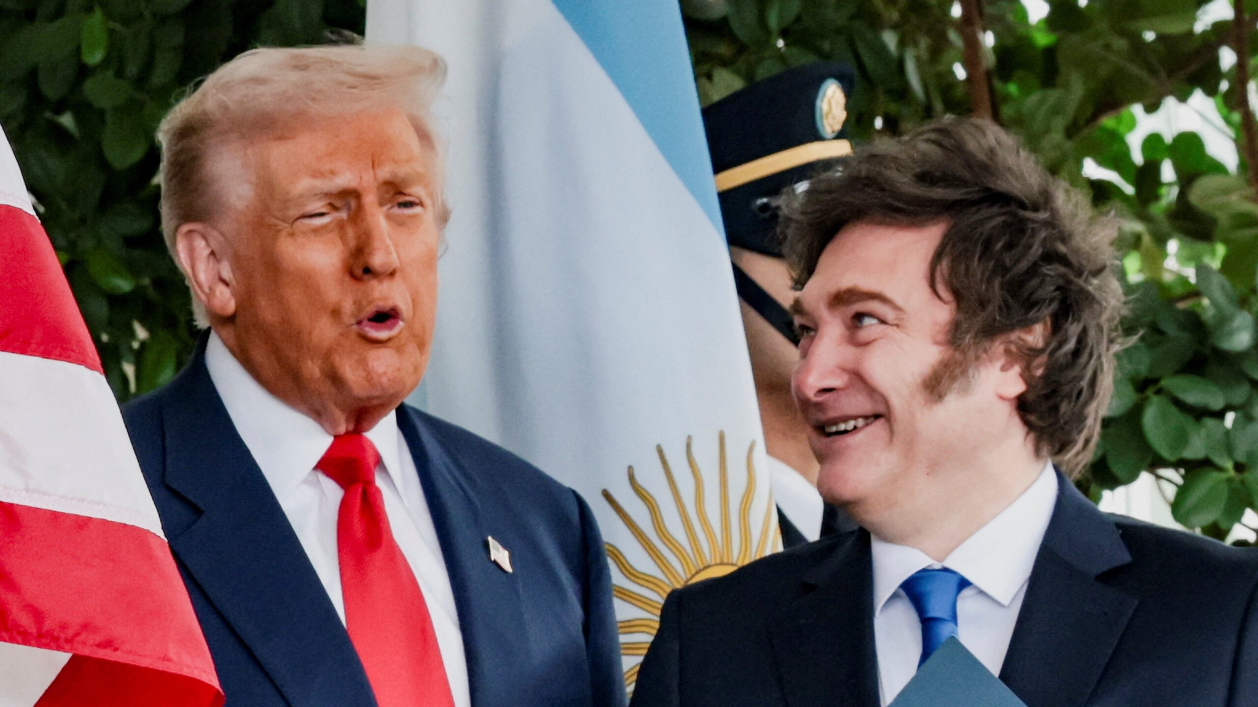 Trump parabeniza Milei por vitória nas eleições argentinas