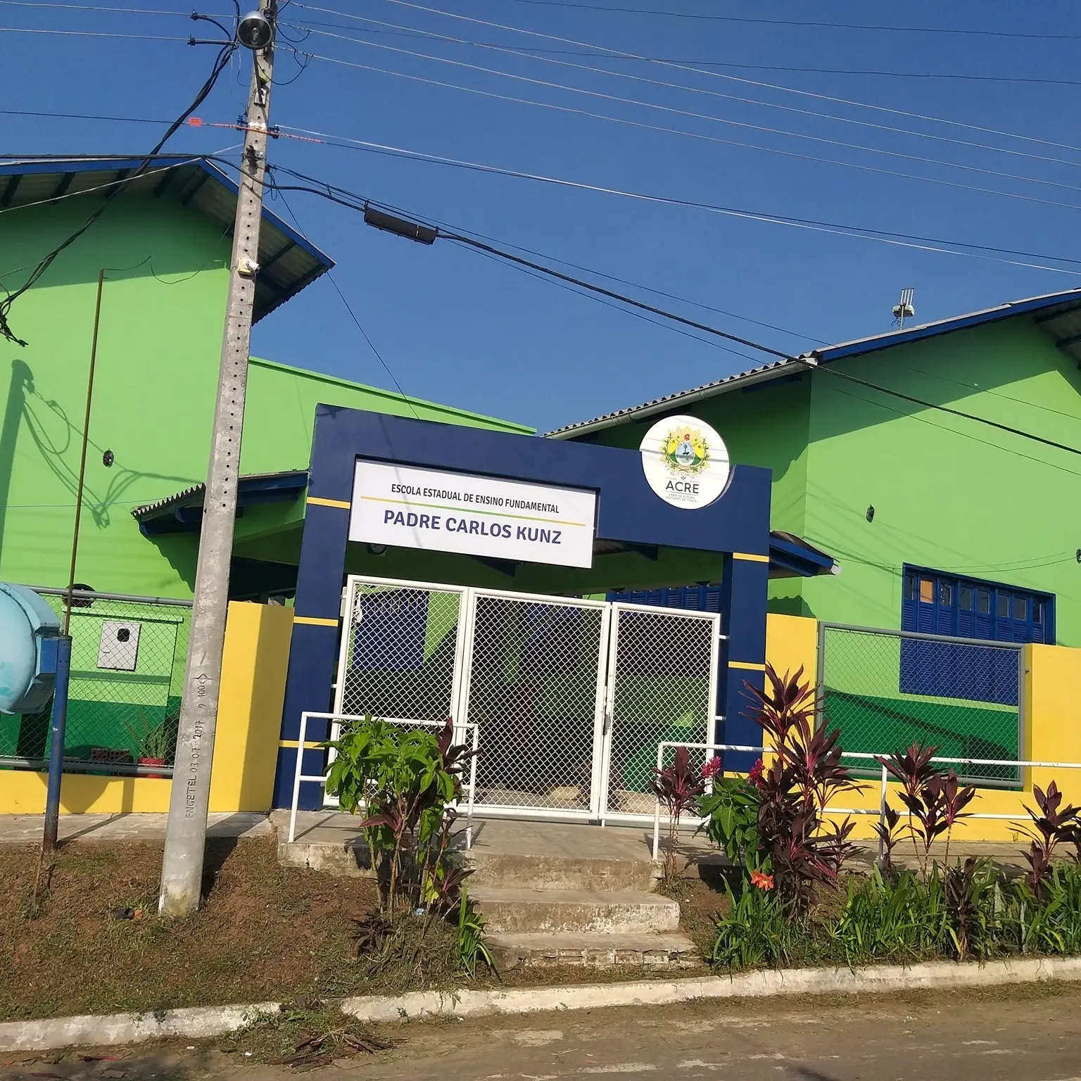 Violência Escolar: Adolescentes Agressivos Apreendidos Após Série de Brigas em Escola do Acre