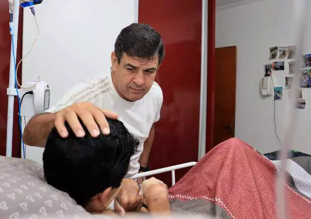 Jovem Sai de Cirurgia Simples em Estado Neurovegetativo: CRM Julga Médicos em Caso de Erro Médico