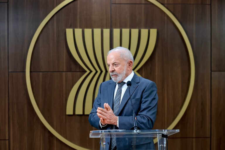 Lula afirma que traficantes são vítimas e sugere combate a viciados