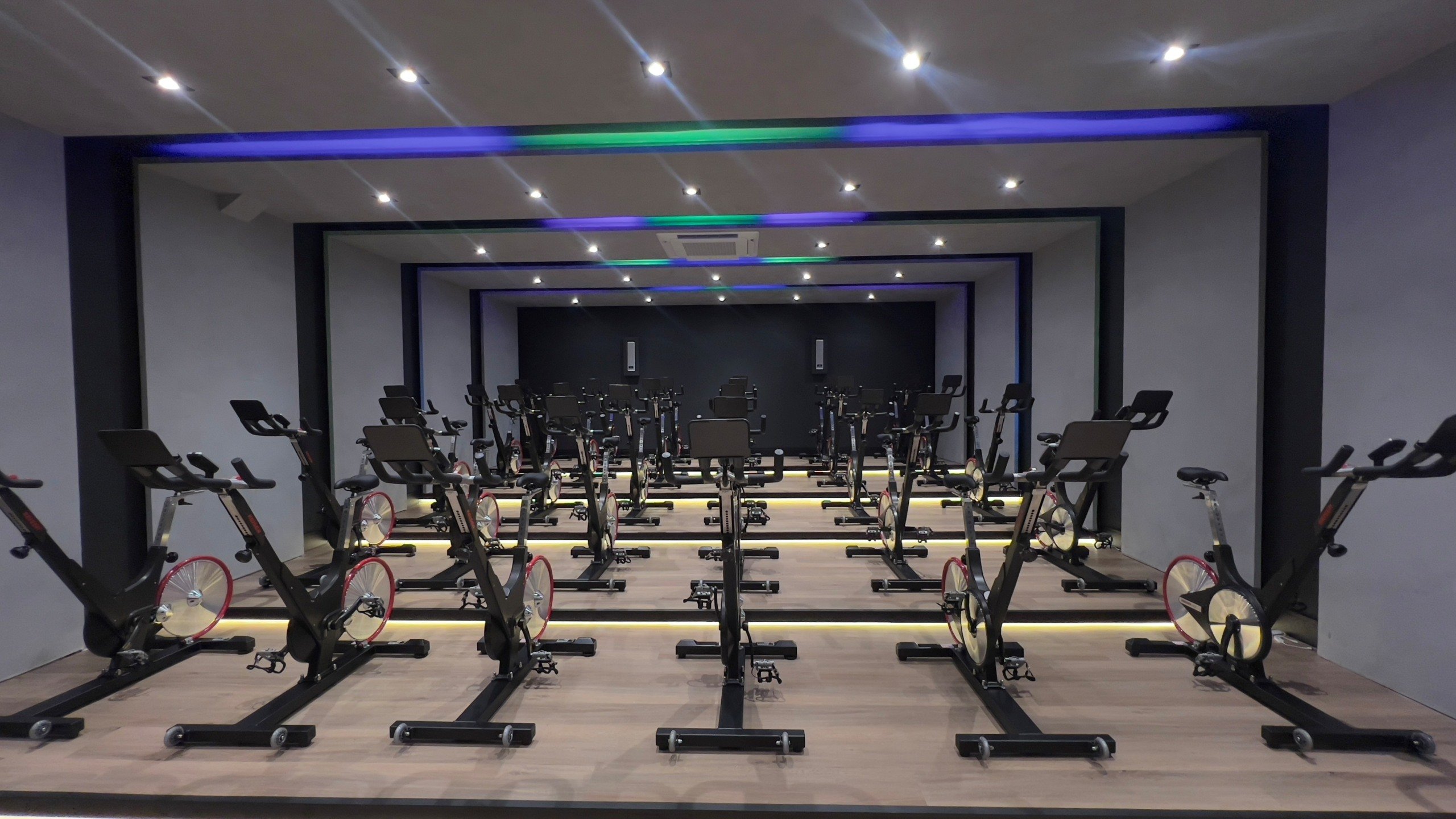 Vila Velha Aposta no Fitness: Nova Academia Impulsiona Mercado com Investimento de R$ 7,5 Milhões