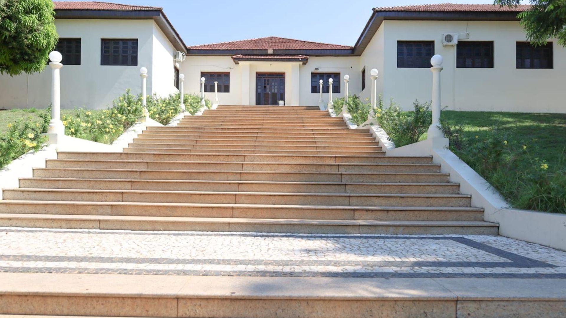 Milagre em Rio Branco: Bebê Prematuro ‘Morto’ Chora no Caixão Durante Velório e É Resgatado com Vida