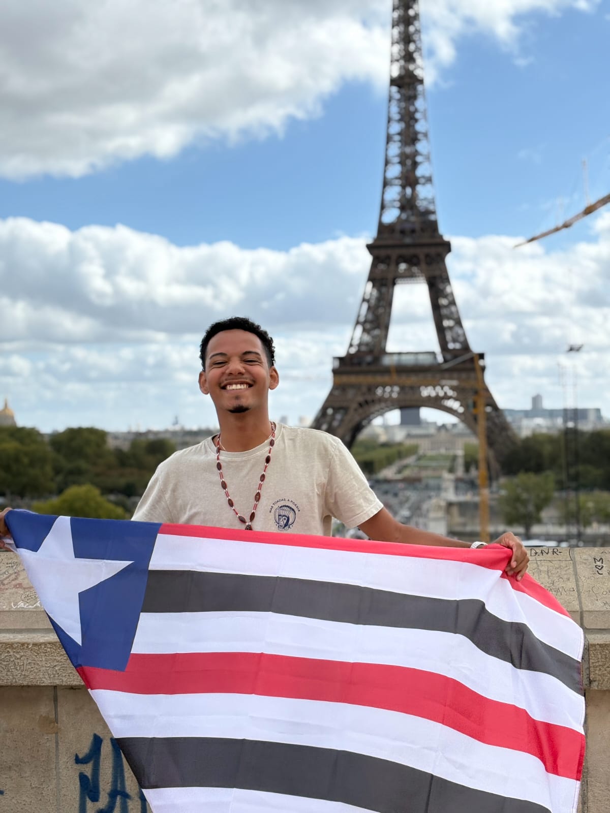 Talento Maranhense Brilha na Bienal de Dança de Lyon com Performance Inovadora