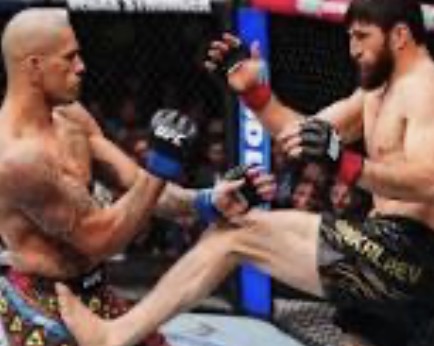 Poatan Nocauteia Ankalaev em Vingança Fulminante e Reconquista Cinturão no UFC 320