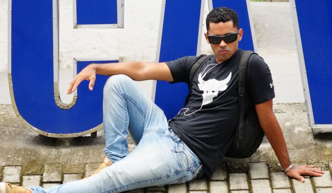 Influenciador ‘Rafael Chocolate’ é condenado por expor vítimas em pegadinhas online; um caso resultou em esquizofrenia