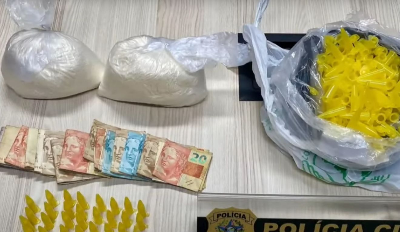 Fábrica Clandestina de Fardas Policiais Desmantelada em Vila Velha: Facção Criminosa Usava Uniformes para Execuções