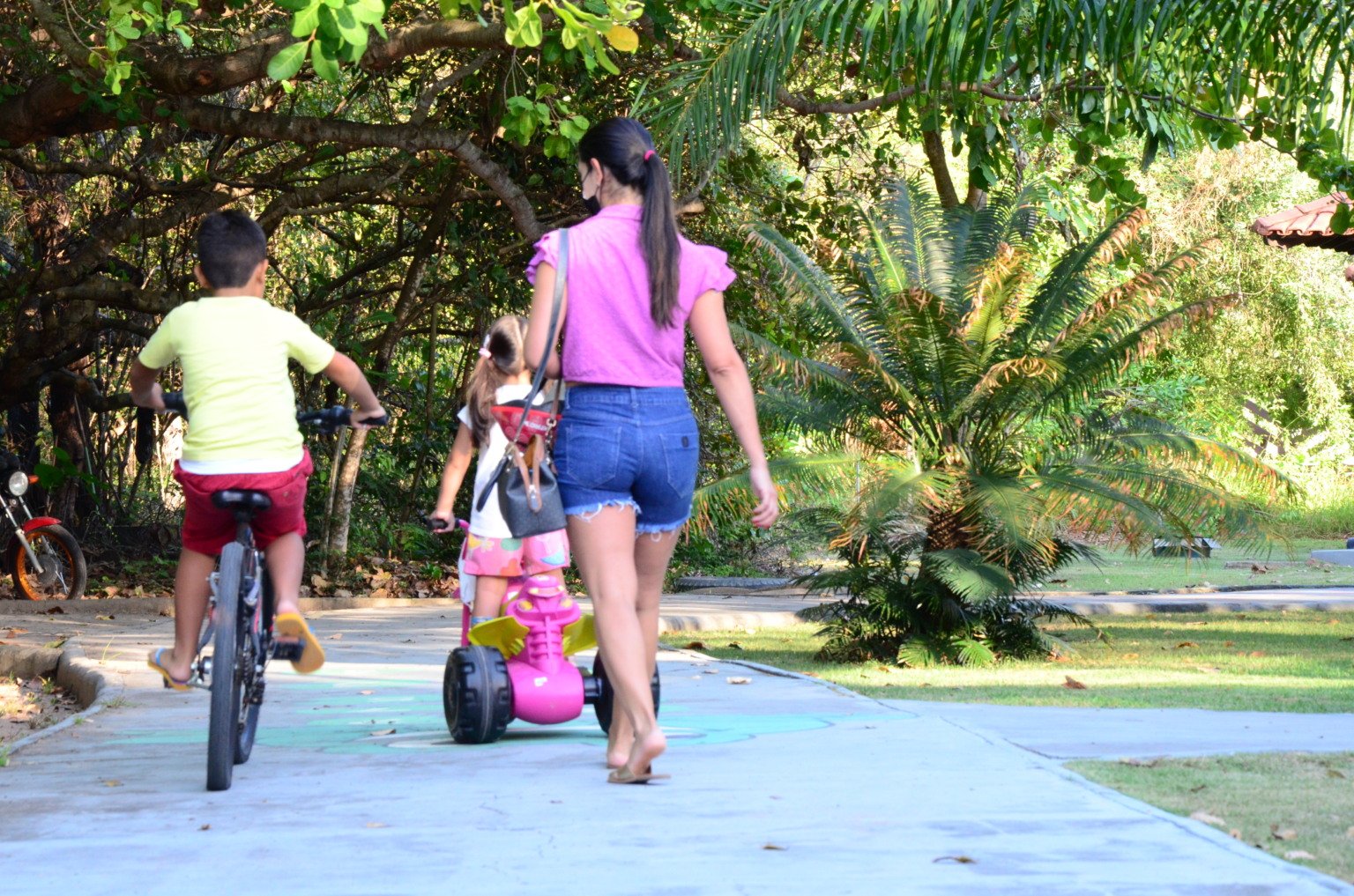 Heranças da Infância: Como Curar Feridas Emocionais Transforma a Relação com Seus Filhos