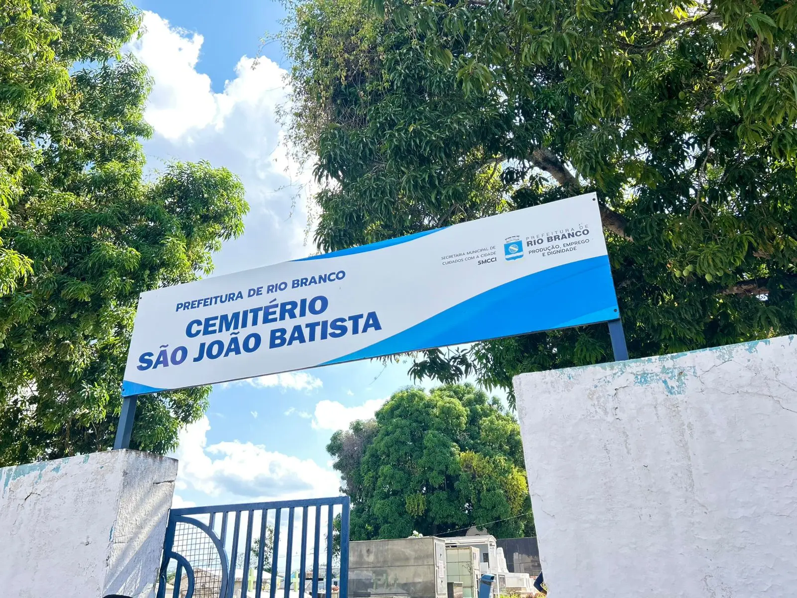 Rio Branco se Prepara para o Dia de Finados com Melhorias nos Cemitérios