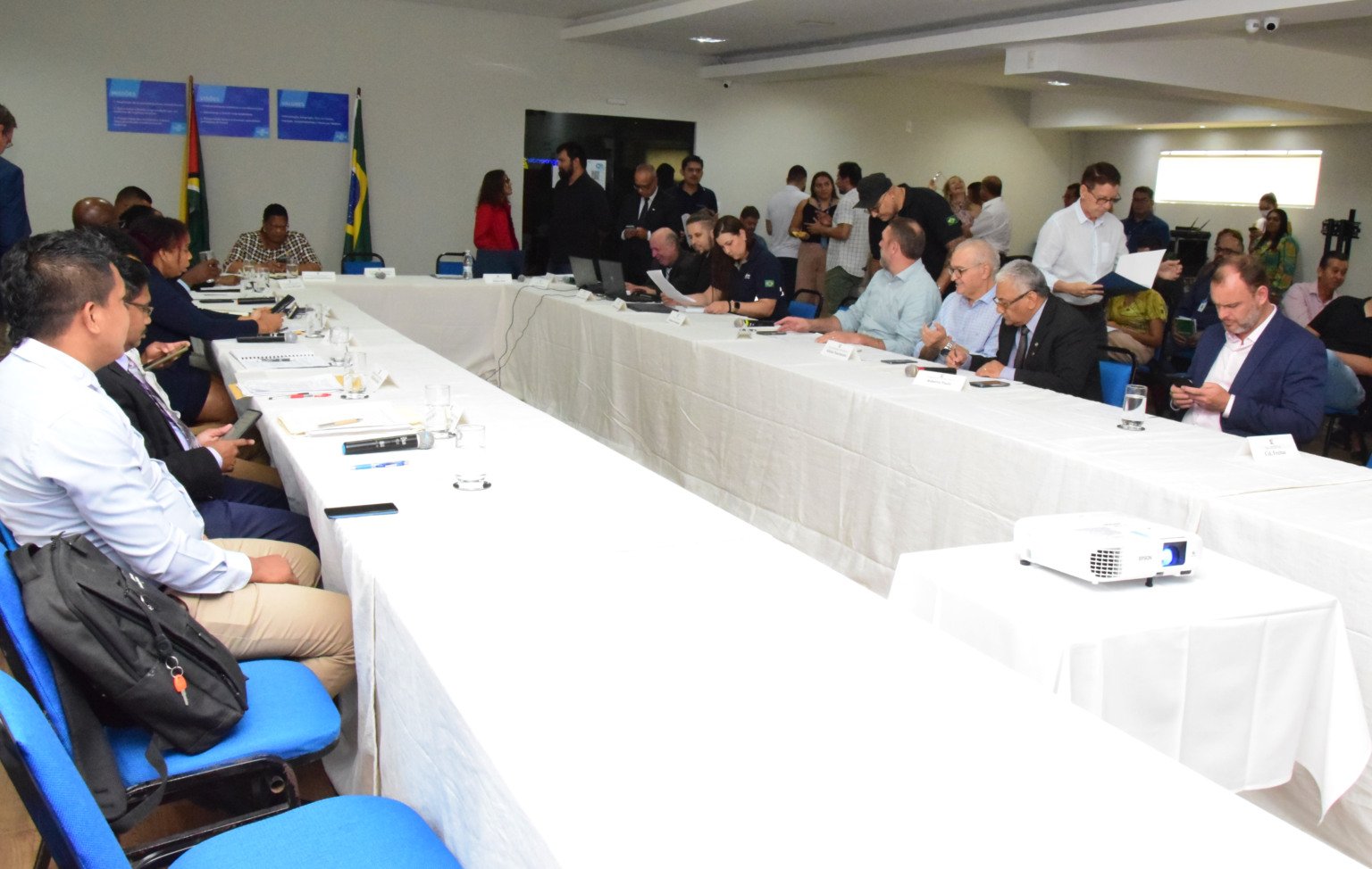 Câmara Brasil-Guiana Oferece Mediação para Destravar Acordo de Transporte e Evitar Crise Bilateral