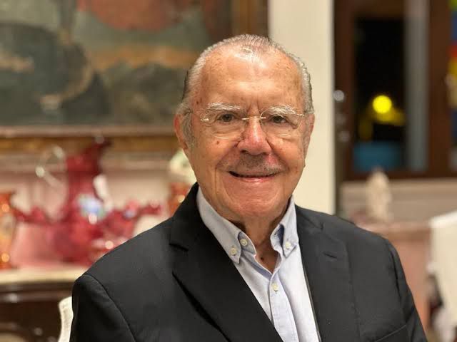 Sarney Revive Clássicos da Literatura em Evento Literário Paulistano