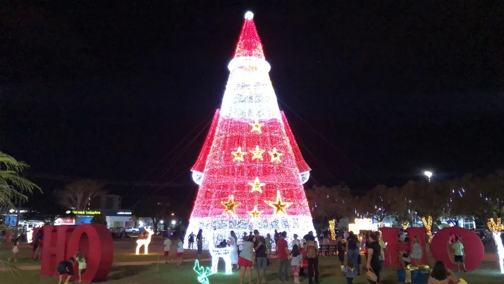 Decoração Natalina de R$7,5 Milhões em Palmas Sob Investigação por Suspeita de Irregularidades