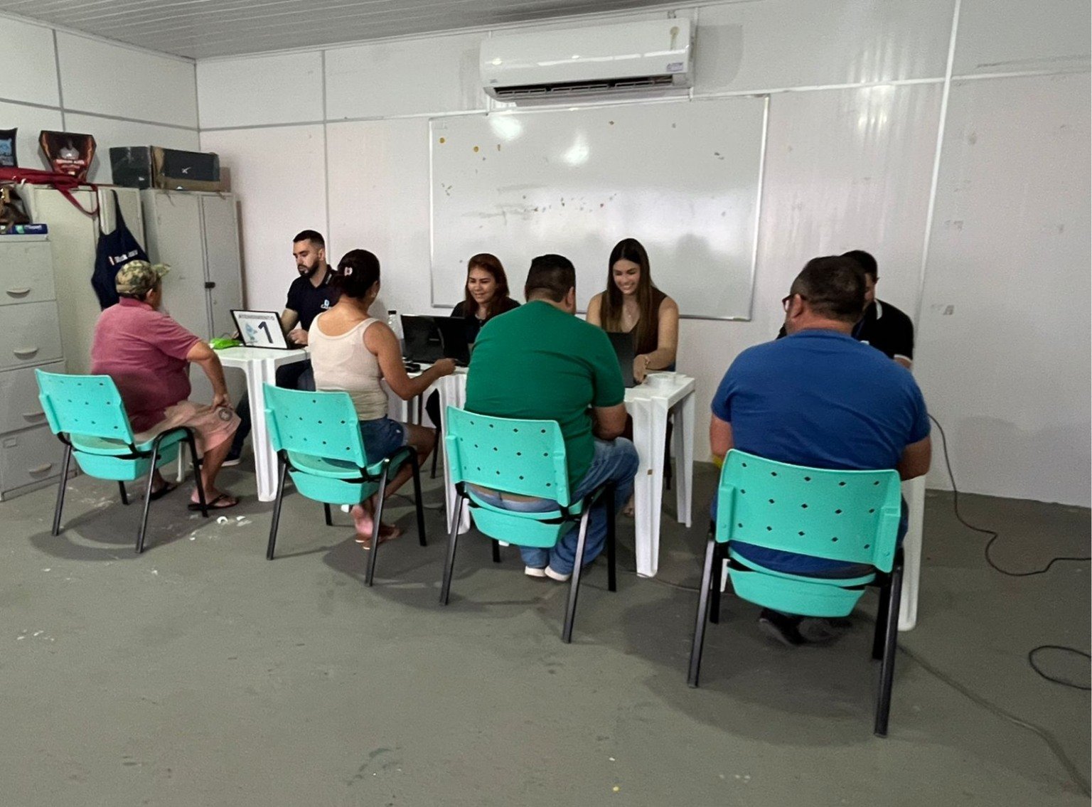 Caer leva serviços essenciais para moradores do Vila Jardim em ação itinerante