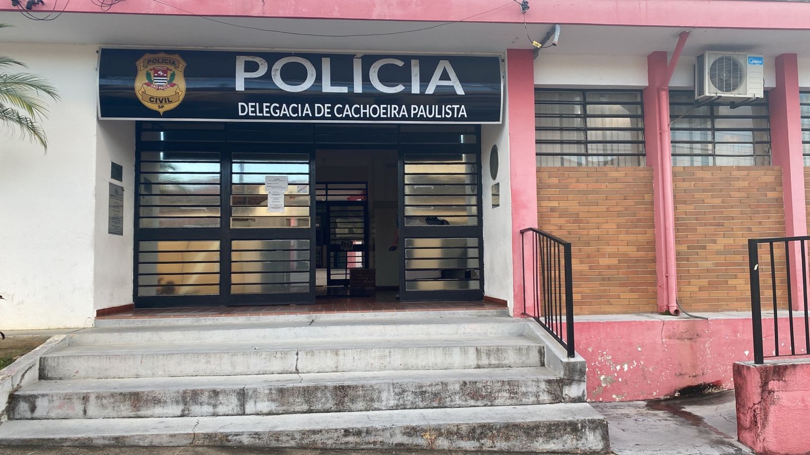 Jovem de 22 anos é morto a tiros em adega de Cachoeira Paulista