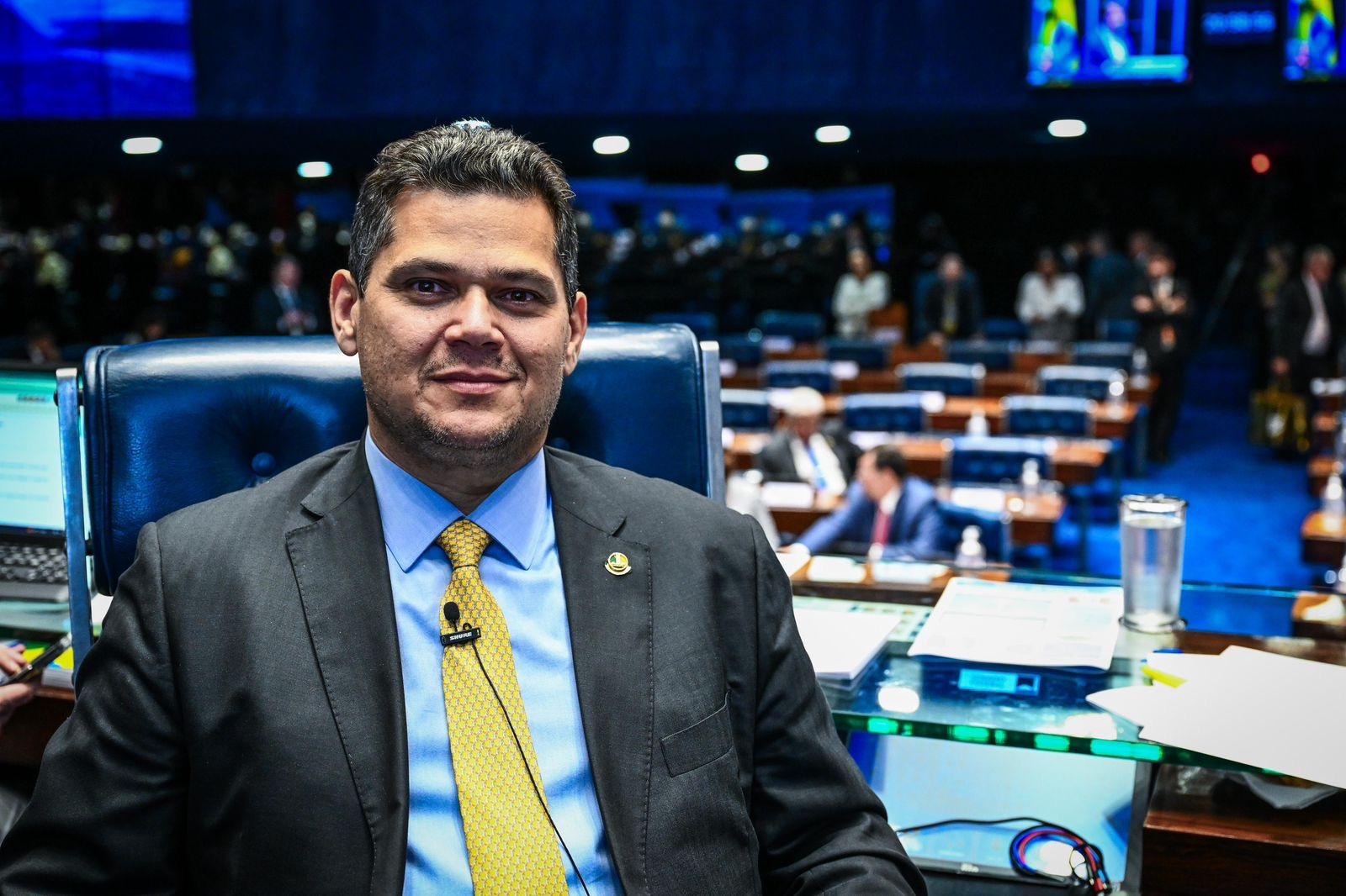 Senado Federal Marca Presença Inédita na Folia Literária do Amapá Celebrando Educação e Acesso à Informação