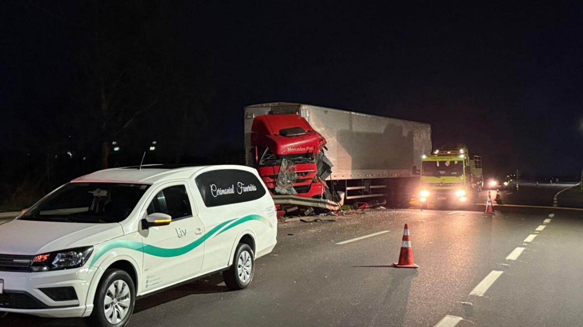 Batida entre carretas resulta em morte na BR-050 em Araguari