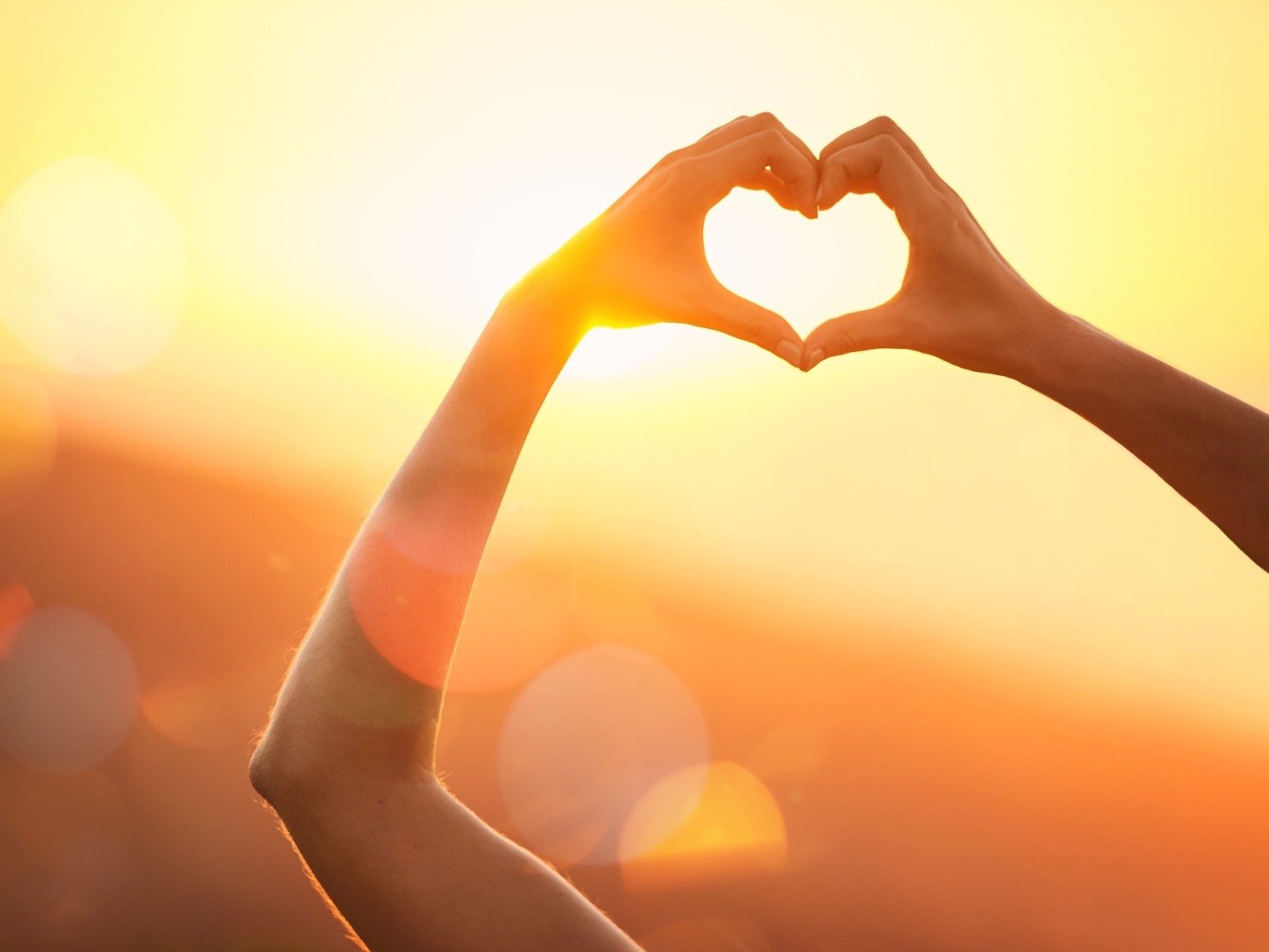 A Sinfonia do Amor e da Infância: Neto Regente Encanta Família com Música Clássica