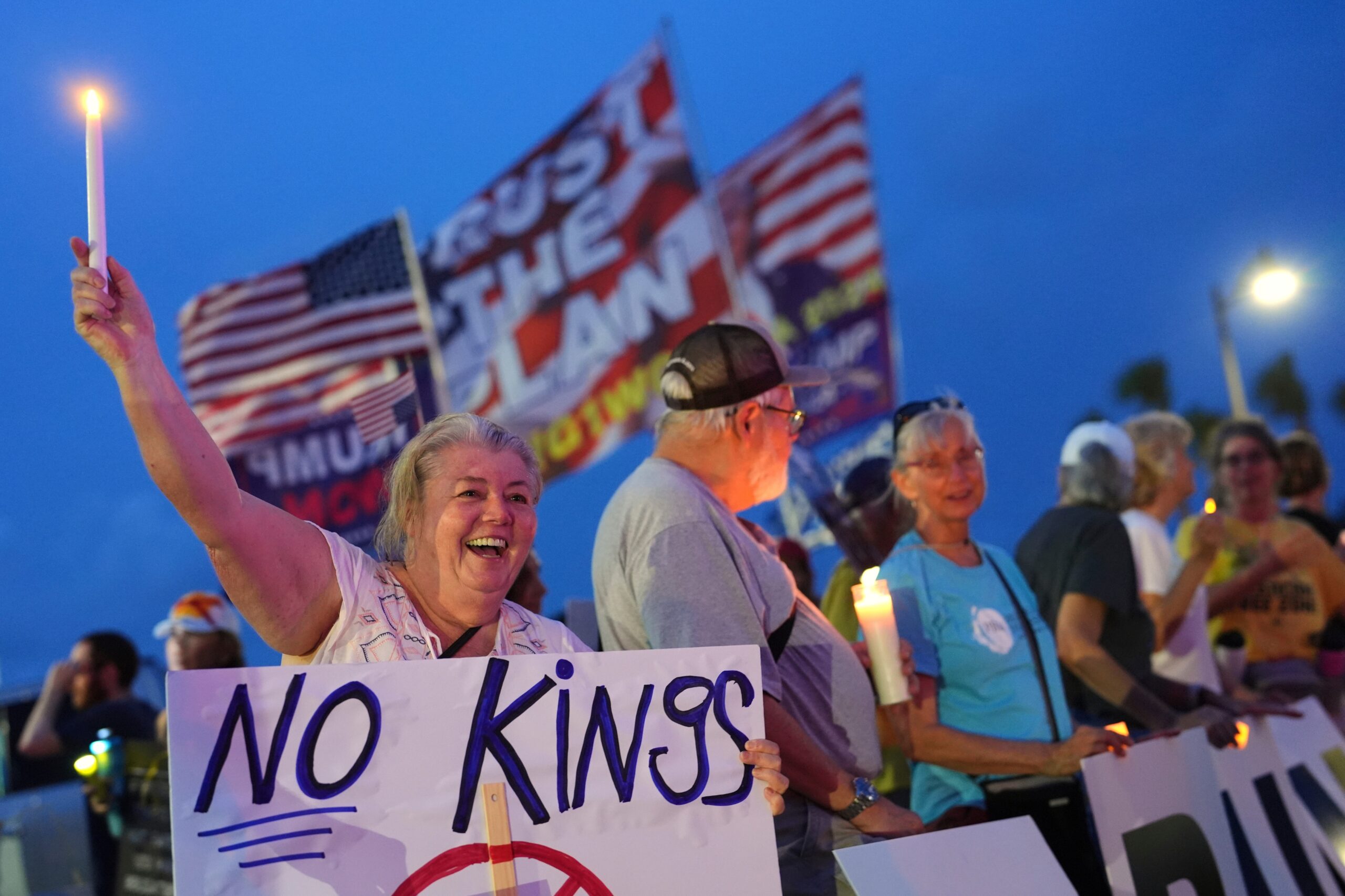 Protestos ‘No Kings’ se mobilizam contra Donald Trump nos EUA
