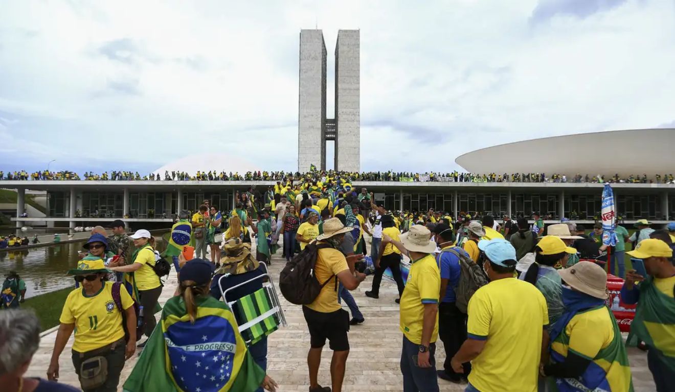 Falha na Justiça: Moraes Manda Soltar Réu do 8 de Janeiro Após Erro de Processamento