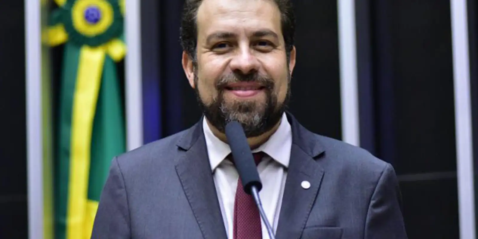 Boulos Assume Secretaria-Geral e Promete Governo Mais Próximo das Ruas