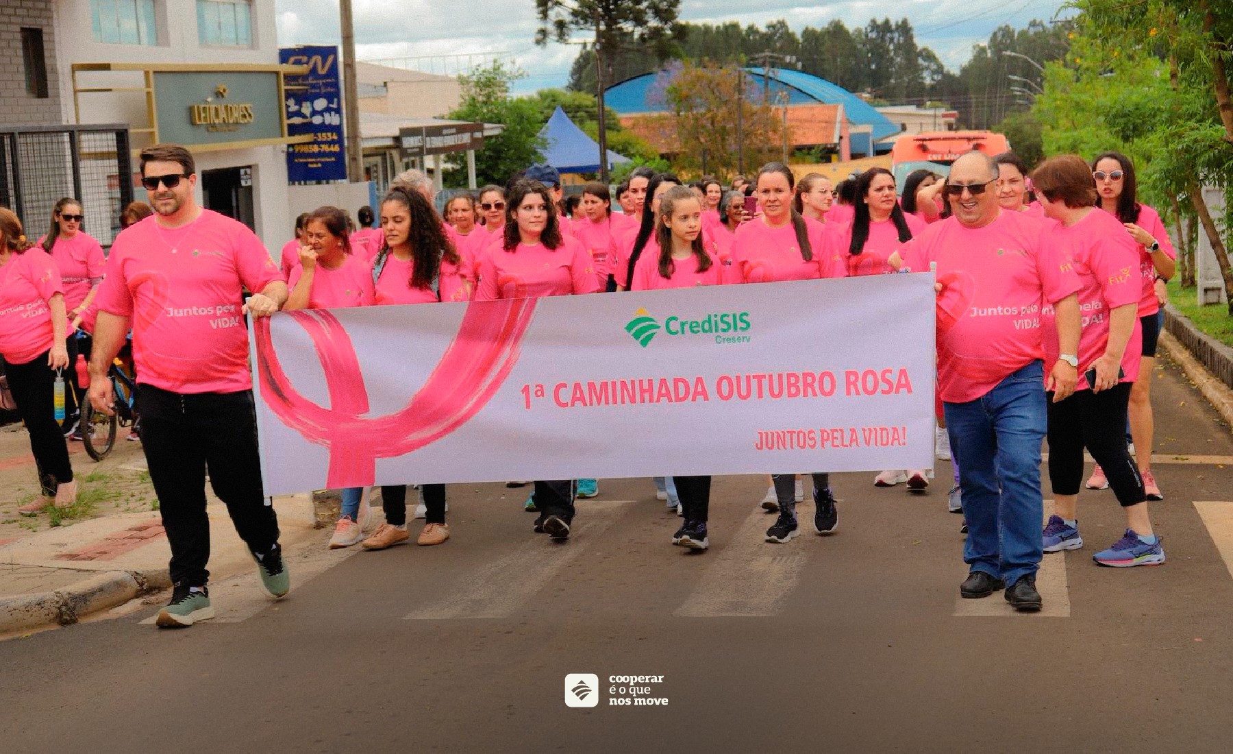 Caminhada Outubro Rosa em Pinhão promove saúde e prevenção ao câncer