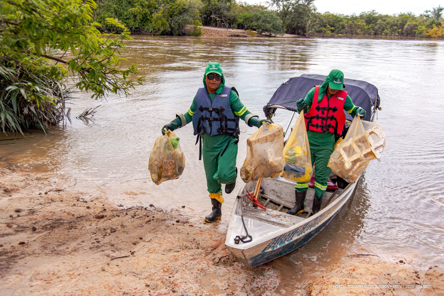 Boa Vista Sofre com Lixo nas Praias: Mais de 2,6 Toneladas Removidas por Semana