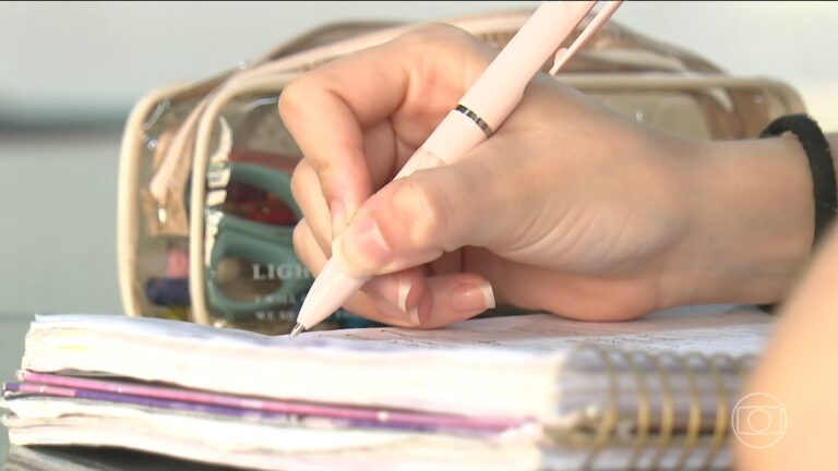 Prova Nacional Docente: 1 milhão de pessoas farão 'Enem dos Professores'