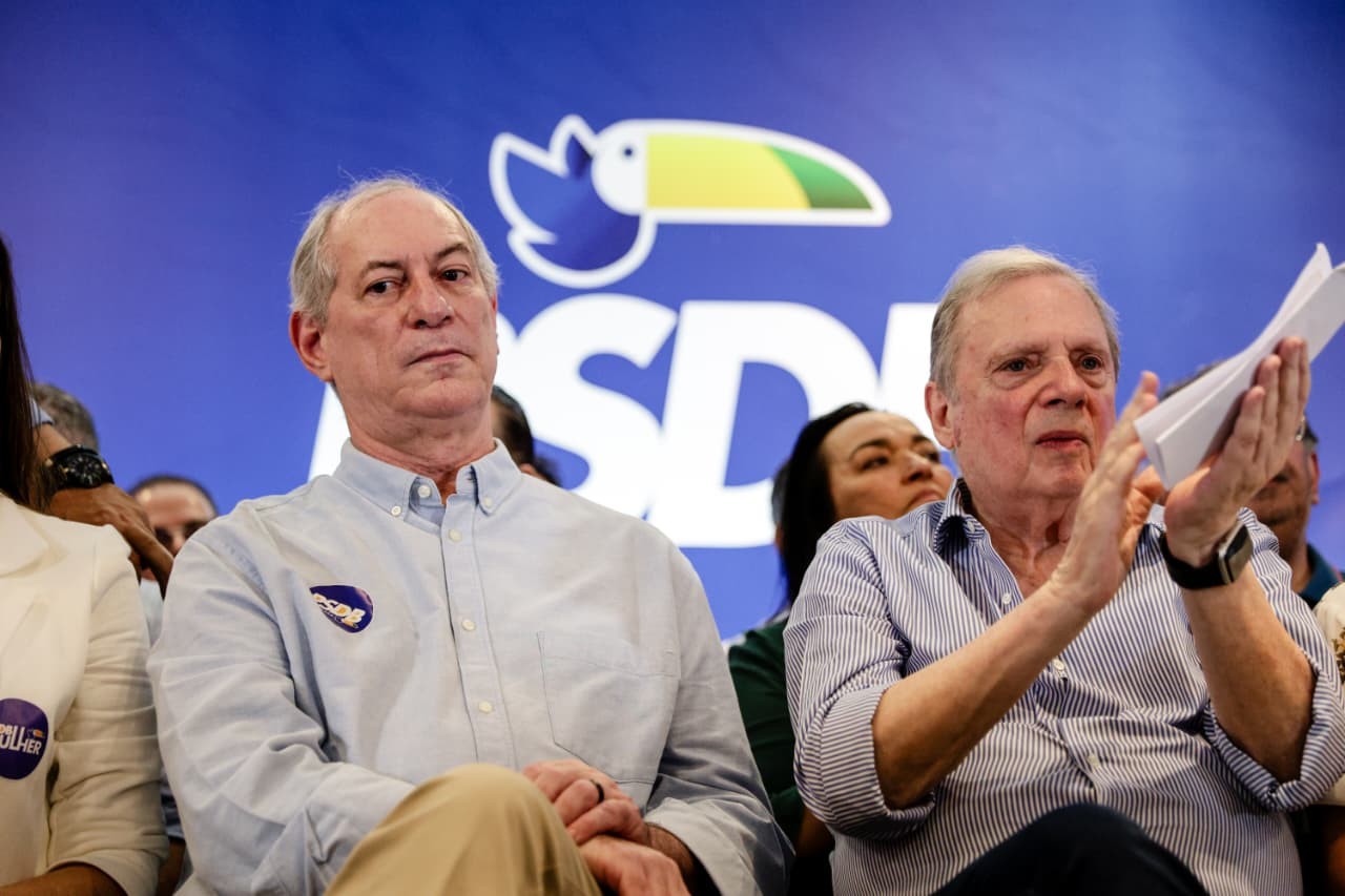 Ciro Gomes se filia ao PSDB em evento no Ceará