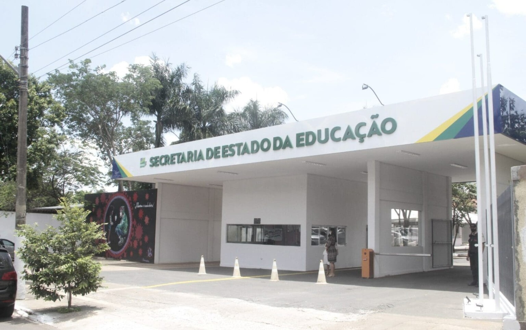 Goiás convoca mais de 1,3 mil professores para a rede estadual