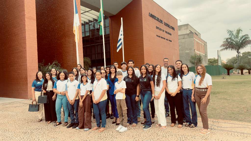 Deputada Janad Valcari Aproxima Estudantes da Política Tocantinense com o Projeto ‘Assembleia Vai à Escola’