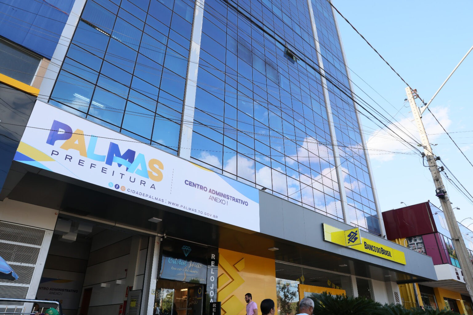 Prefeitura de Palmas deve economizar R$ 20 milhões ao ano com cortes de secretarias