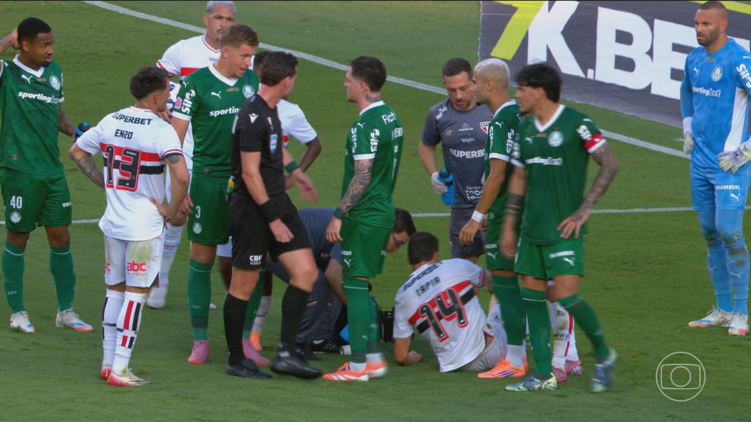 Flamengo e Palmeiras: polêmica de arbitragem no Brasileirão