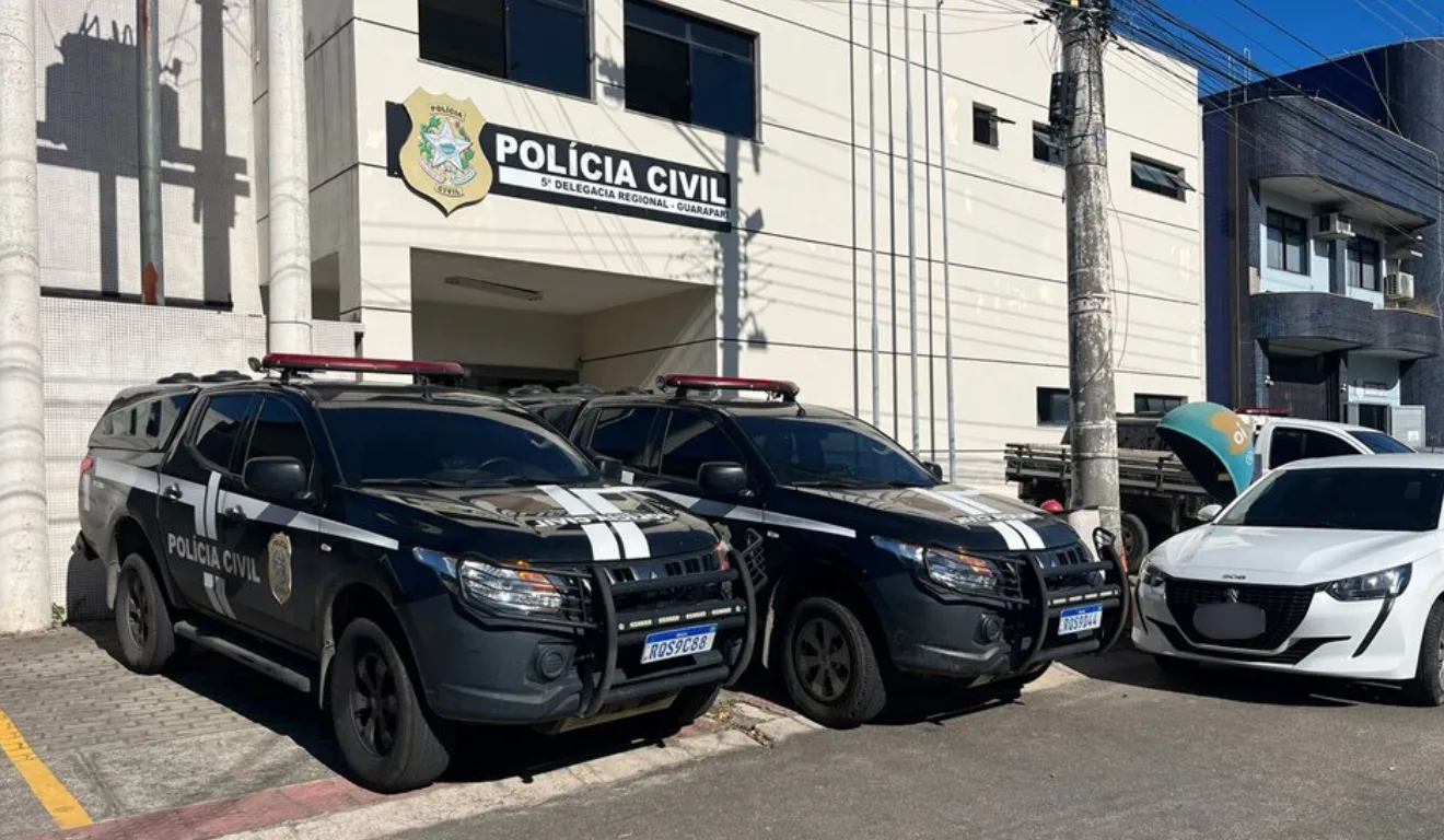 Guarapari: Homem é Brutalmente Assassinato a Pauladas; Suspeito, um Morador de Rua, Preso na Praia