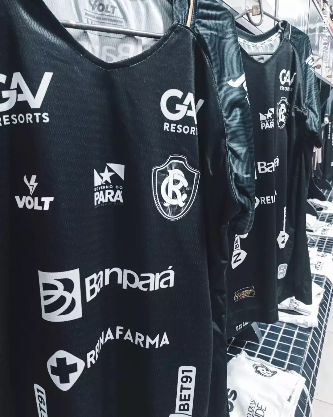 Remo rejeita proposta milionária da Diadora e busca novo fornecedor para 2026