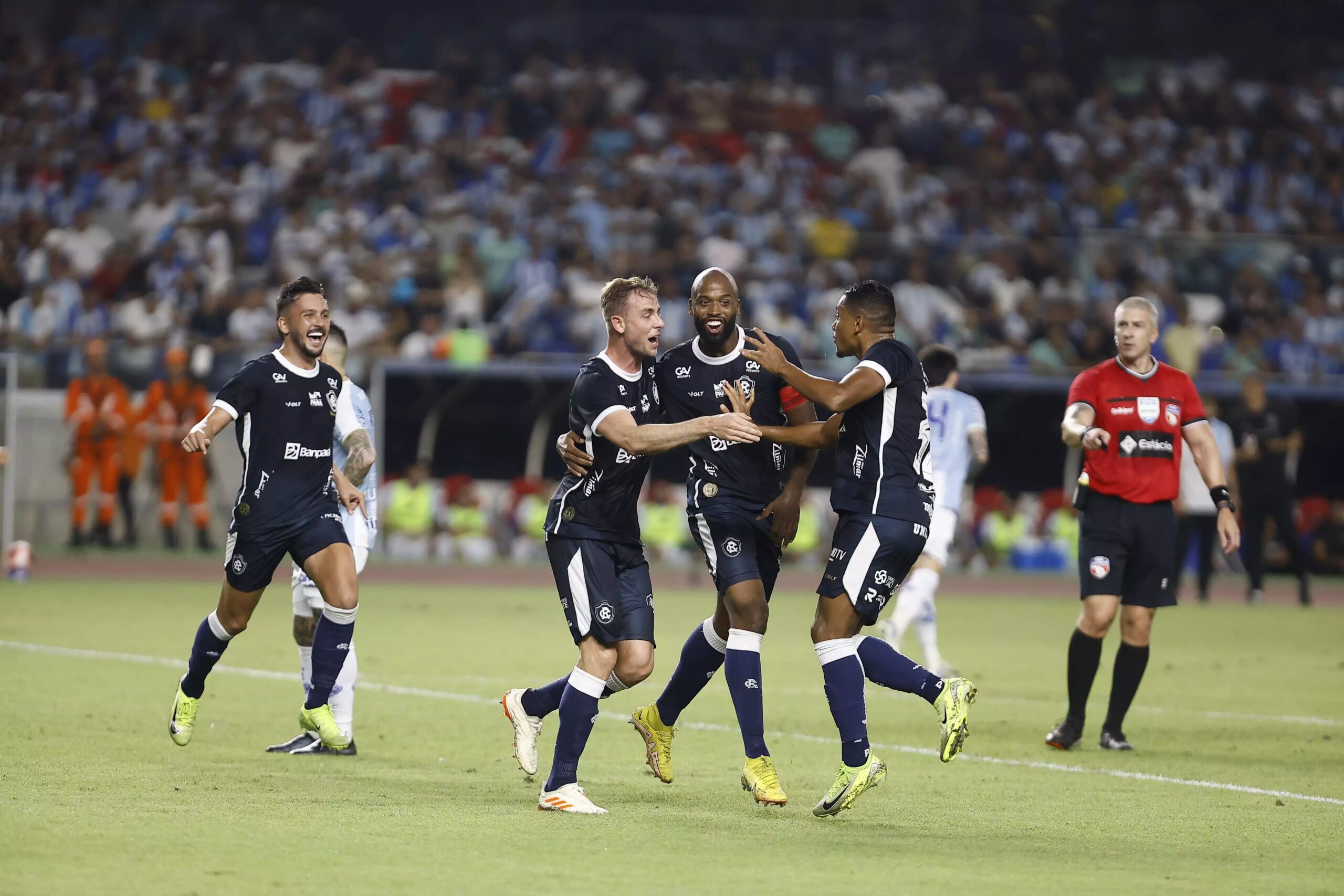 Embalado e Imbatível: Remo Ostenta a Menor Marca de Derrotas na Série B e Sonha com o G-4