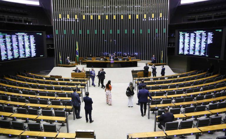 Câmara dos Deputados Debate Crimes Hediondos, Pedofilia e Regras Eleitorais em Votação Crucial