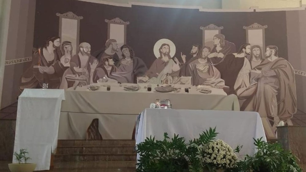 Diocese diz que queria ‘zelar pela beleza’ de pintura que causou briga