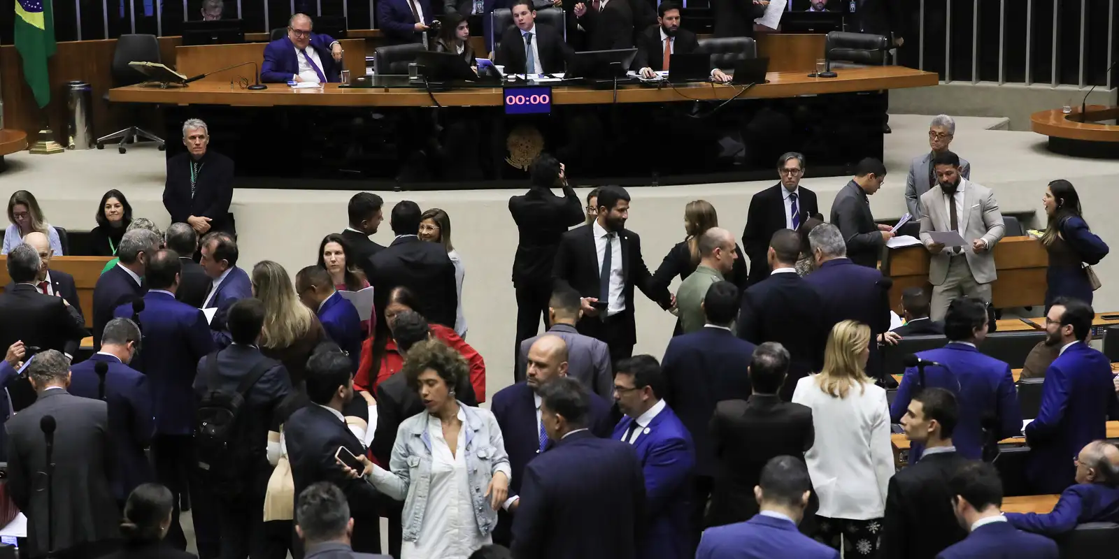 Câmara endurece legislação contra o crime organizado: Extorsão e ‘escudo humano’ terão penas maiores