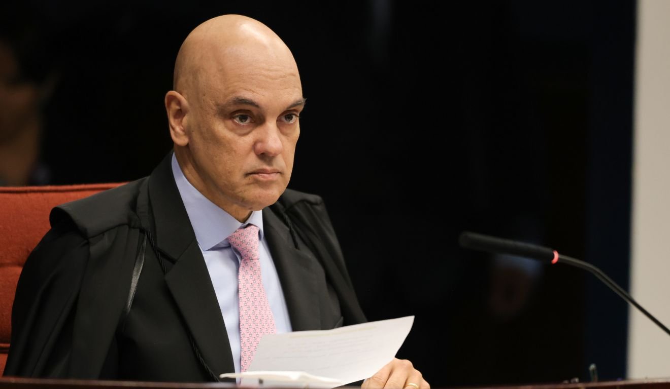 STF Julga Trama Golpista: Moraes Lidera Análise de Ações de Major do ES e Seis Outros Réus
