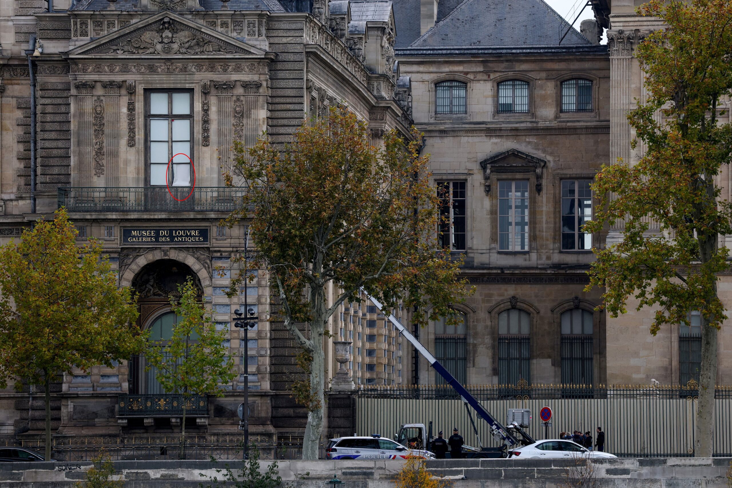 Roubo no Louvre: ministro da Justiça da França fala sobre impacto na imagem do país