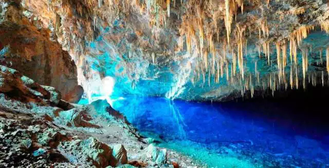 Bonito Sob Chuva: Gruta do Lago Azul Temporariamente Fechada, Mas Flutuação Permanece