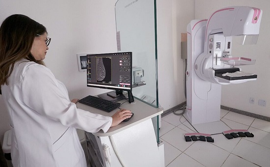 Outubro Rosa: CAISM Amplia Acesso à Mamografia em 25% e Alerta para Câncer de Mama em Homens