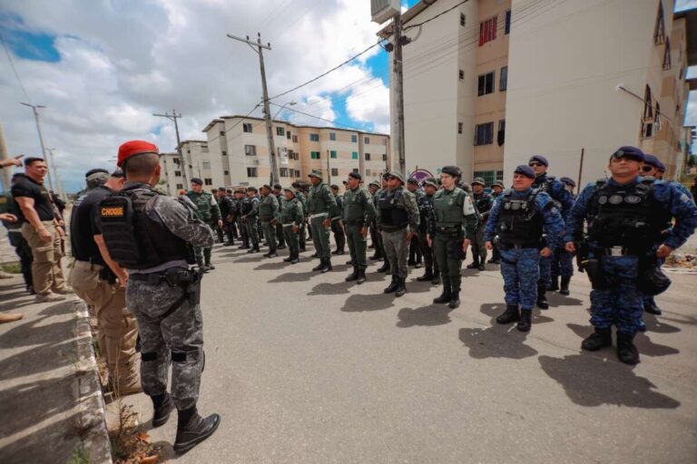 Operação da polícia combate expulsões de moradores em Fortaleza