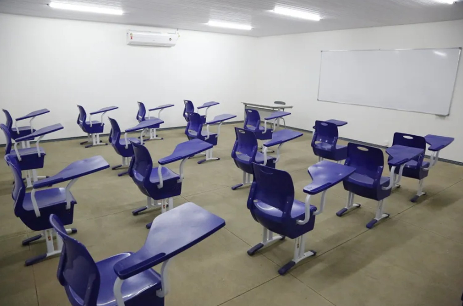 Mais de 1,7 mil professores da rede estadual se afastaram por adoecimento mental