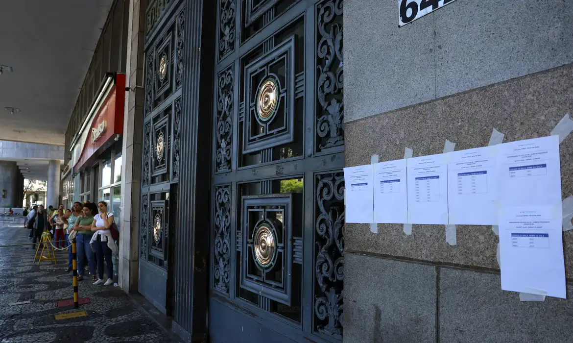 CNU 2025: Candidatos têm até Quarta-feira para Impugnar Questões da Prova