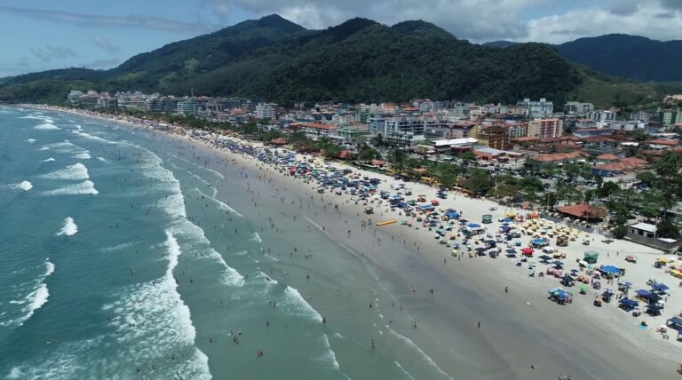 Bombeiros encerram buscas por turista que desapareceu, em Ubatuba