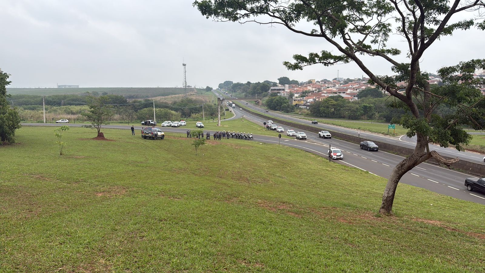 Dois homens são presos após perseguição policial na SP-304 em SBO