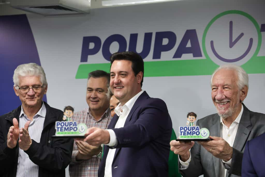 Primeira PoupaTempo do Paraná é inaugurada em Curitiba